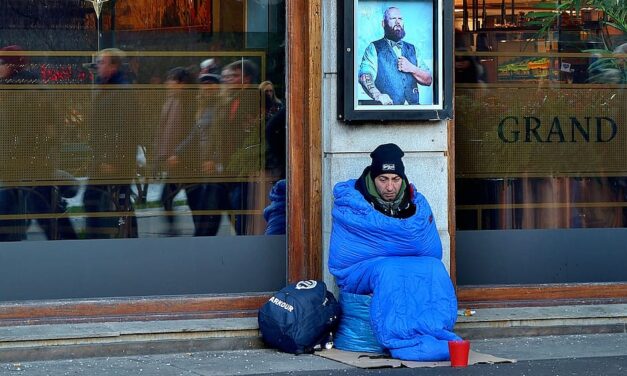 Anchorage Homeless encampment on 3rd Avenue has some neighbors worried