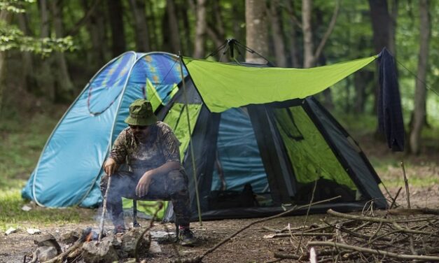 Homeless encampment in Downtown Anchorage is in full view of tourists