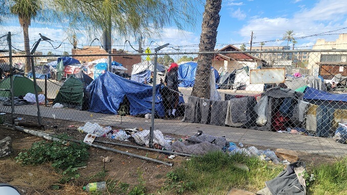 Phoenix: 80% of homeless people accept shelter in “The Zone”